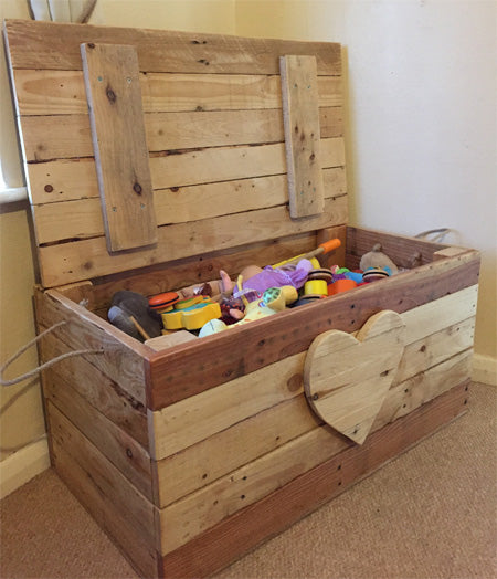 Toy Box made from Pallet Wood
