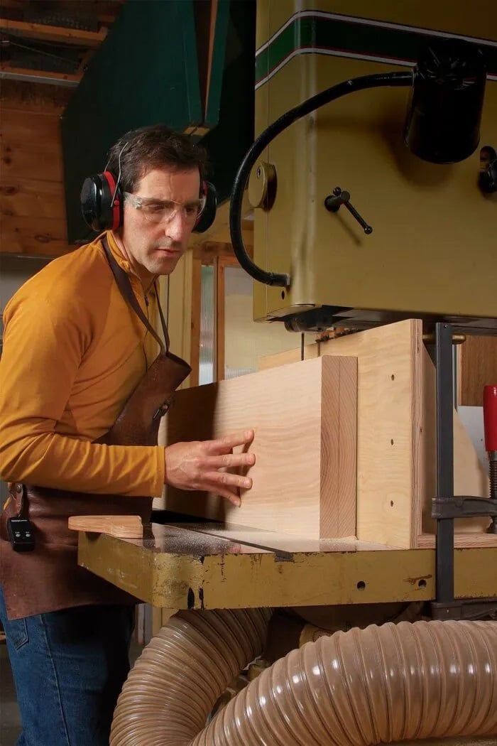 Understanding Resawing On A Bandsaw – A Short Guide