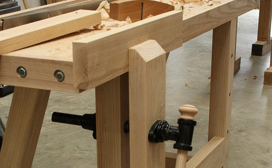 A Guide to Building Your Own Leg Vise with Simple Materials