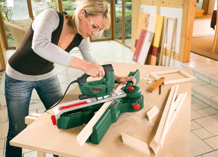 Tricks for Chicks &#8211; Using a Jigsaw