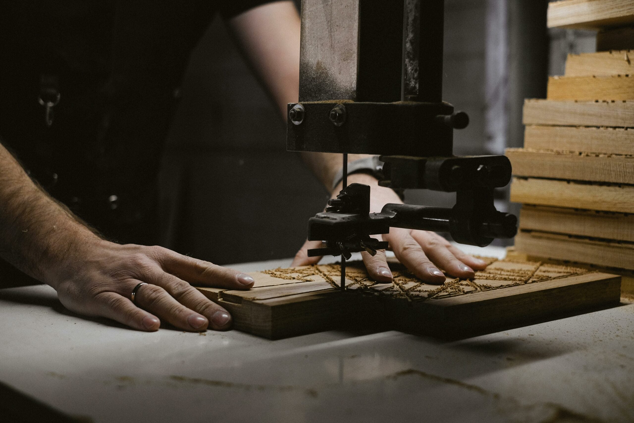 Scrolling Tools Mastering Detailed Scroll Saw Patterns: Essential Tips and Techniques ...