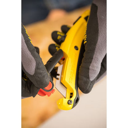 Stanley FATMAX Retractable Utility Knife with 5 Blades | 0-10-778