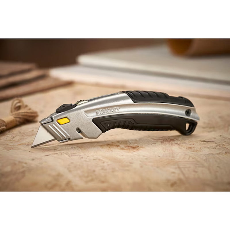 Stanley INSTANTCHANGE Retractable Blade Utility Knife | 0-10-788