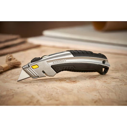 Stanley INSTANTCHANGE Retractable Blade Utility Knife | 0-10-788