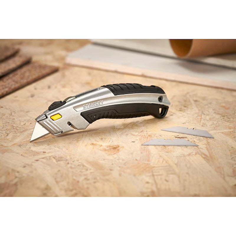 Stanley INSTANTCHANGE Retractable Blade Utility Knife | 0-10-788