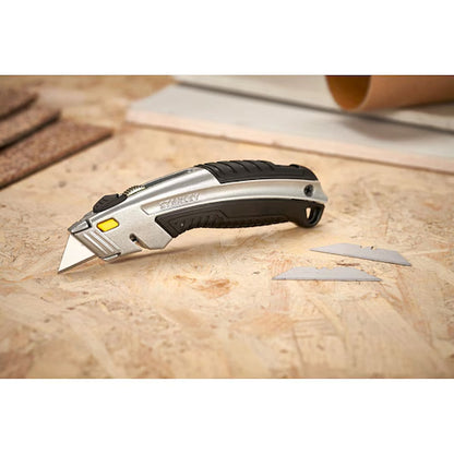 Stanley INSTANTCHANGE Retractable Blade Utility Knife | 0-10-788