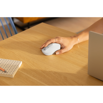 Logitech(R) M196 Bluetooth Mouse - OFF WHITE - BT | 910-007460