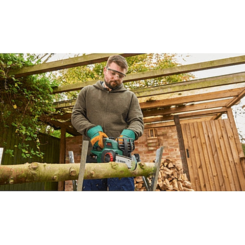Bosch UniversalChain 18 BT Cordless Chainsaw (Bare Tool) &#8211; 06008B8001_www.tools4.co.za-1