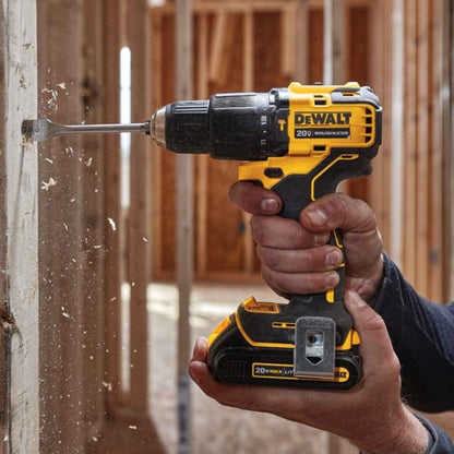 DeWalt 18V Ultra Compact Brushless Hammer Drill 3.0h Li-Ion Kit | DCD709L2T