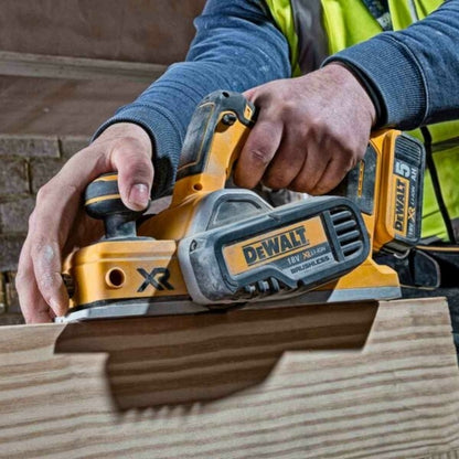 DEWALT - Cordless 18V XR Brushless Planer (Bare Tool) | DCP580NT
