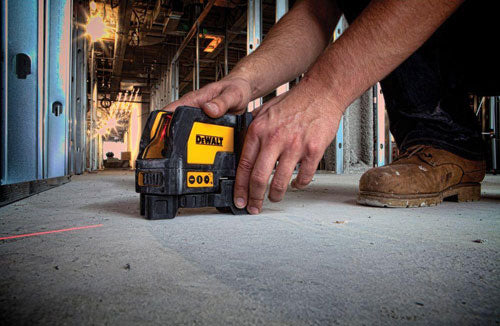 Dewalt DW0822 Self Leveling Cross Line and Plumb Spots Laser Level