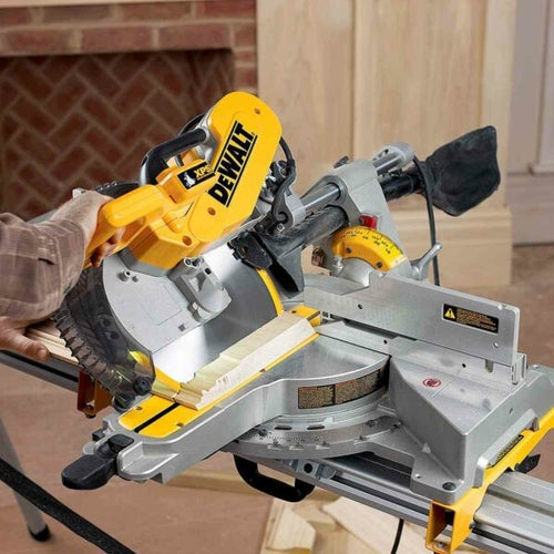 DEWALT Sliding Compound Mitre Saw 305mm 1675W_DWS780-2