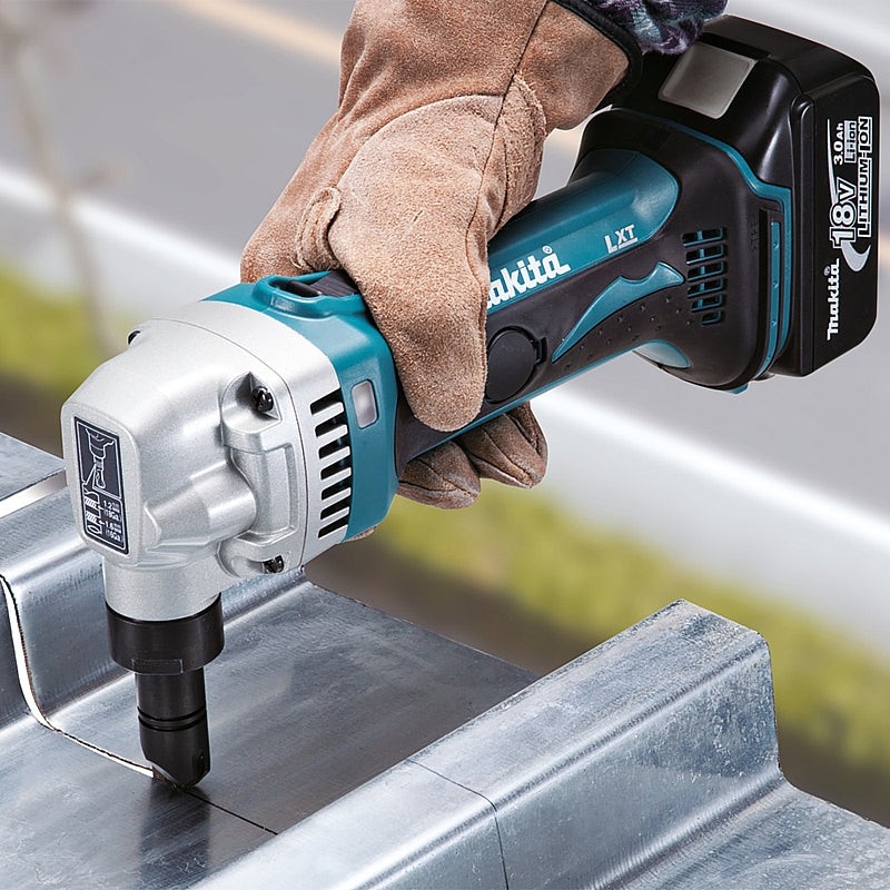 Makita 18V Cordless Nibbler (Bare Tool) | DJN161Z