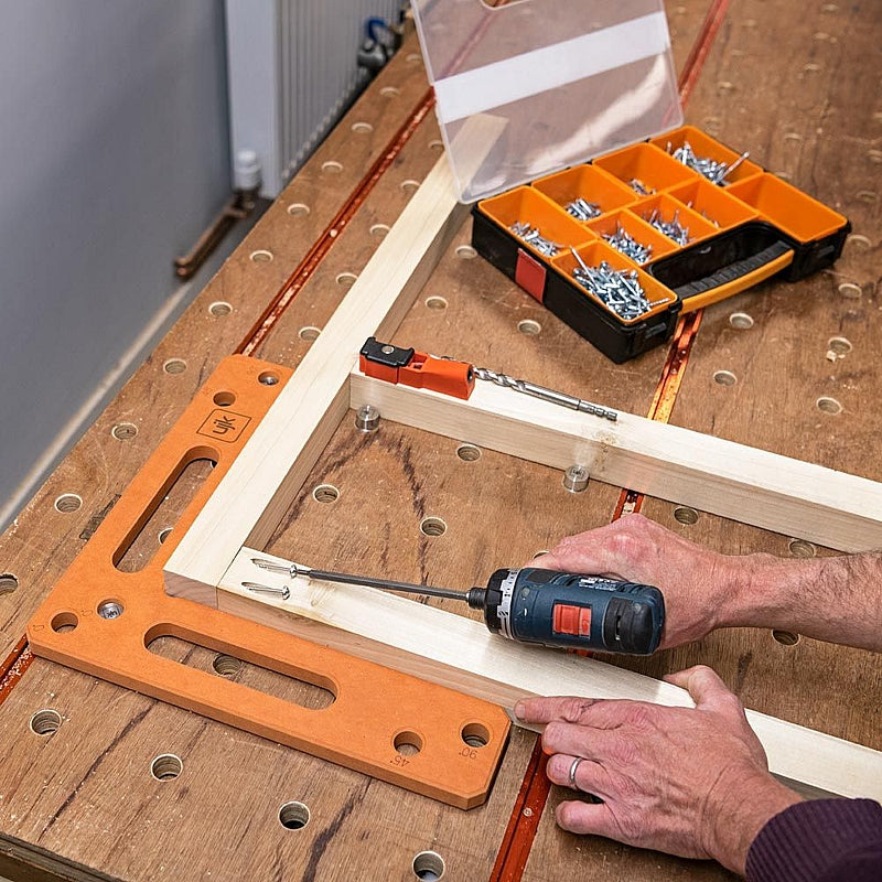 UJK Assembly Square | 105280