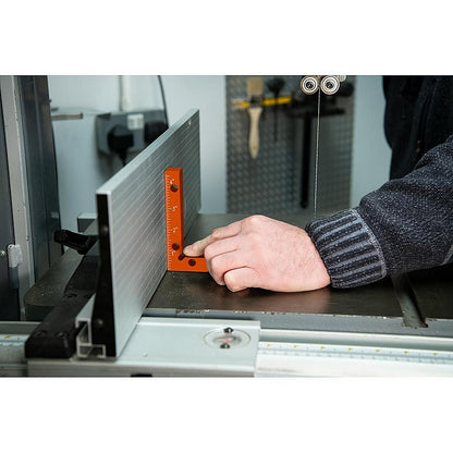 UJK Assembly Squares with Clamping Holes (Pair) | 107558