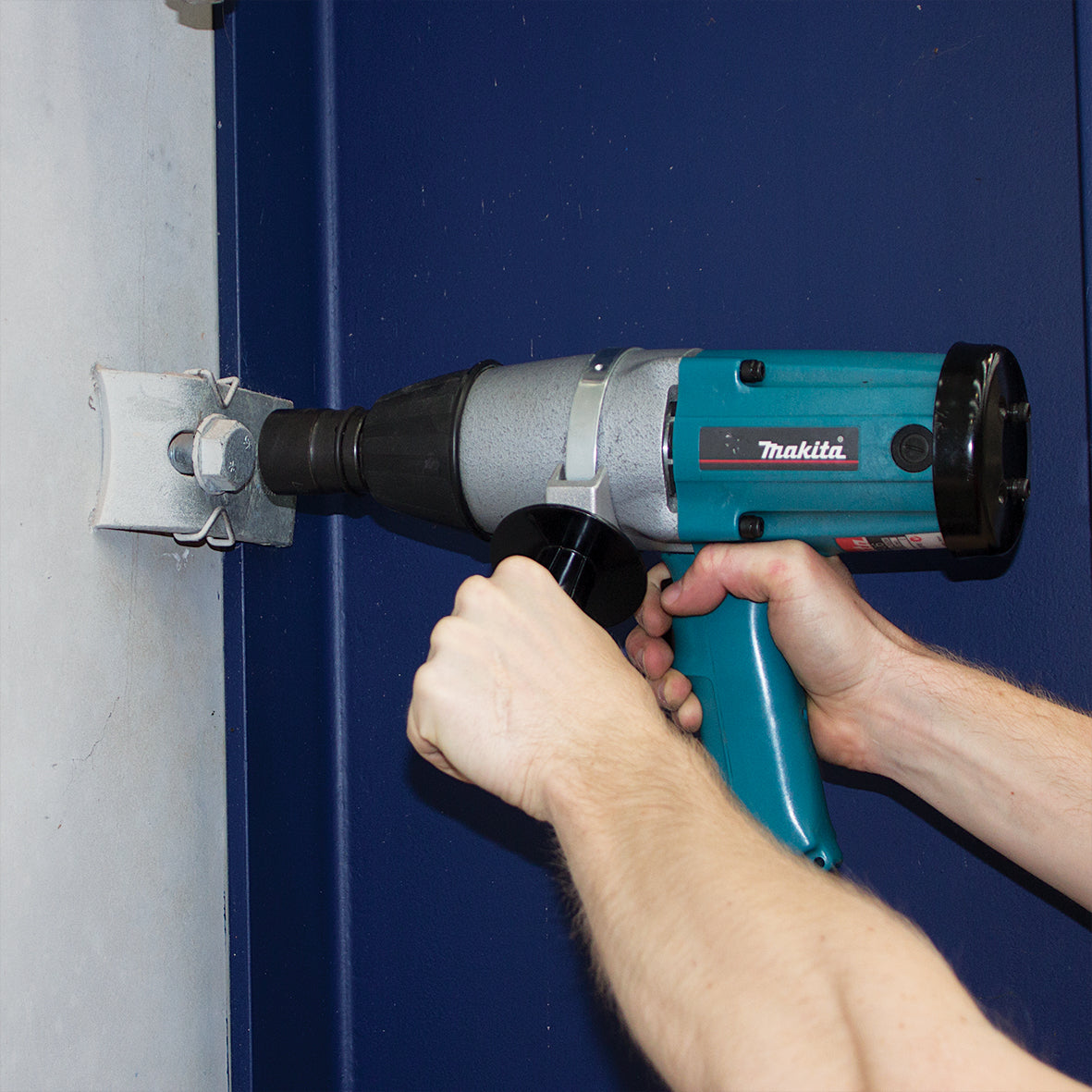 Makita 3/4" Sq. Dr Impact Wrench 588Nm, 850W | 6906