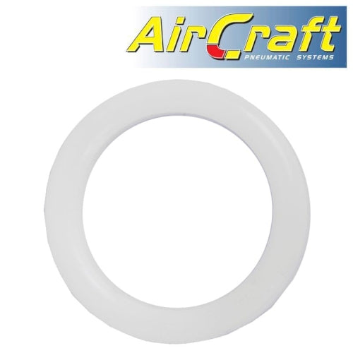 Male adaptor for airless sprayer