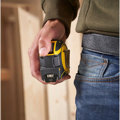 Stanley FATMAX Autolock Tape Measure 32mm x 8M | XTHT0-33501